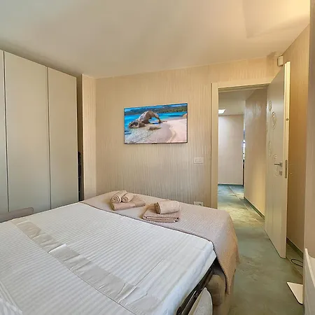 Lägenhet Luxury Seafront - Access - Parking & Wifi - By Coral Porto Cervo