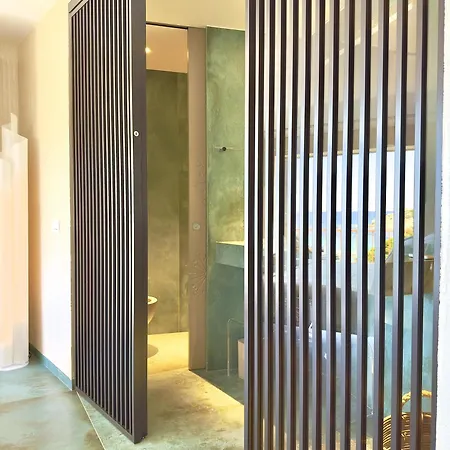 Luxury Seafront - Access - Parking & Wifi - By Coral