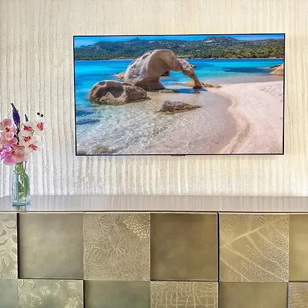 Luxury Seafront - Access - Parking & Wifi - By Coral Lägenhet