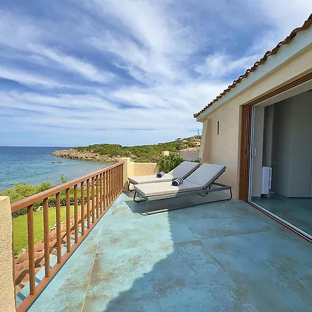 Luxury Seafront - Access - Parking & Wifi - By Coral Lägenhet Porto Cervo