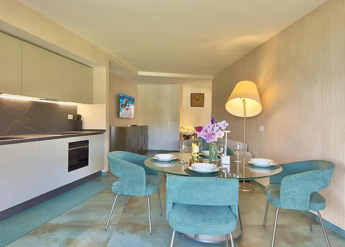 Luxury Seafront - Access - Parking & Wifi - By Coral Apartment Porto Cervo