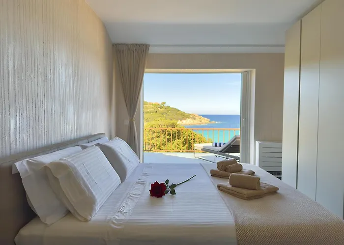 Luxury Seafront - Access - Parking & Wifi - By Coral Apartment Porto Cervo