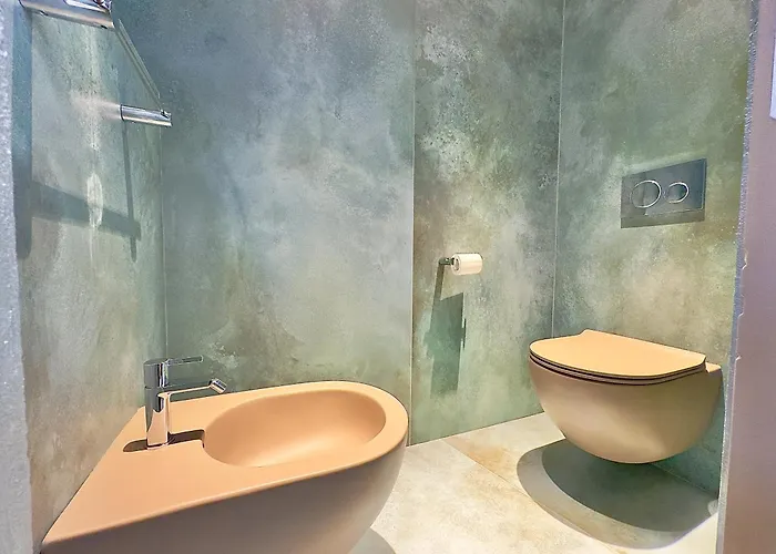 Luxury Seafront - Access - Parking & Wifi - By Coral Apartment