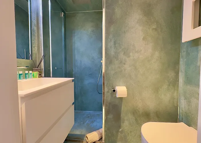 Luxury Seafront - Access - Parking & Wifi - By Coral Apartment *