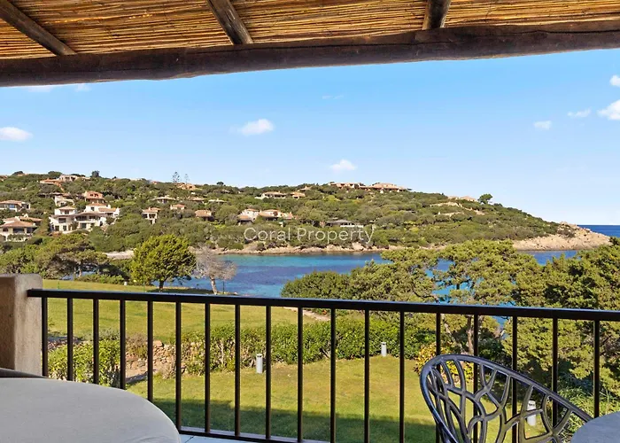 Luxury Seafront - Access - Parking & Wifi - By Coral *