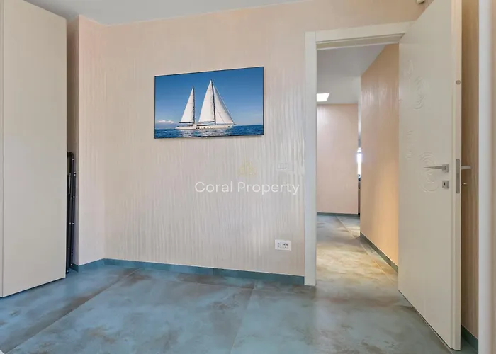 Luxury Seafront - Access - Parking & Wifi - By Coral Apartment Porto Cervo