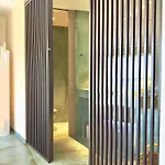 Luxury Seafront - Access - Parking & Wifi - By Coral