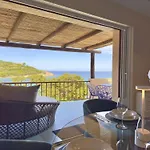Luxury Seafront - Access - Parking & Wifi - By Coral Porto Cervo