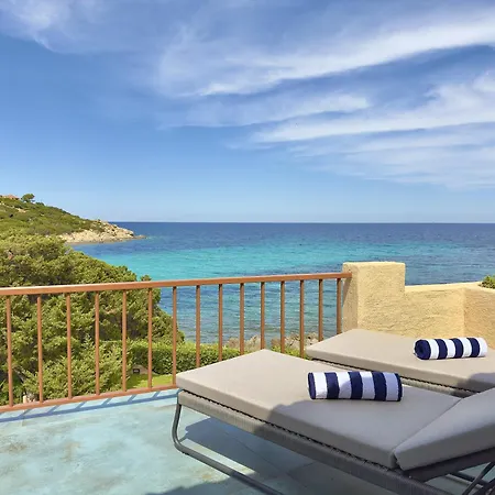 Apartment Luxury Seafront - Access - Parking & Wifi - By Coral Porto Cervo