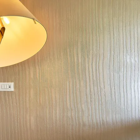 Luxury Seafront - Access - Parking & Wifi - By Coral *