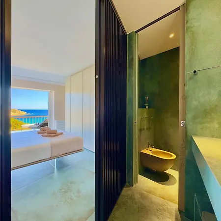 Luxury Seafront - Access - Parking & Wifi - By Coral Lejlighed Porto Cervo