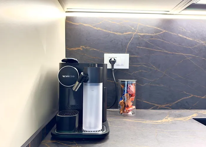 Luxury Seafront - Access - Parking & Wifi - By Coral Апартаменты