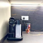 Luxury Seafront - Access - Parking & Wifi - By Coral Apartament