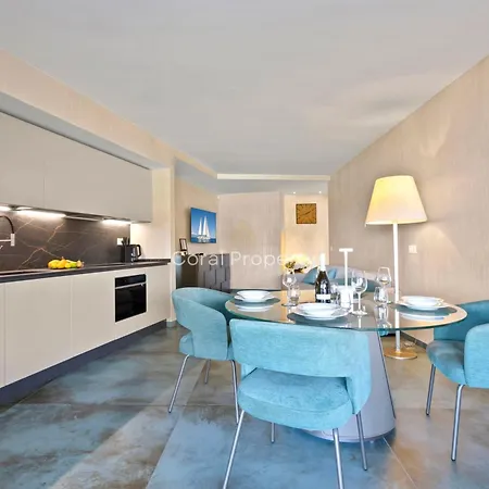 Luxury Seafront - Access - Parking & Wifi - By Coral Porto Cervo