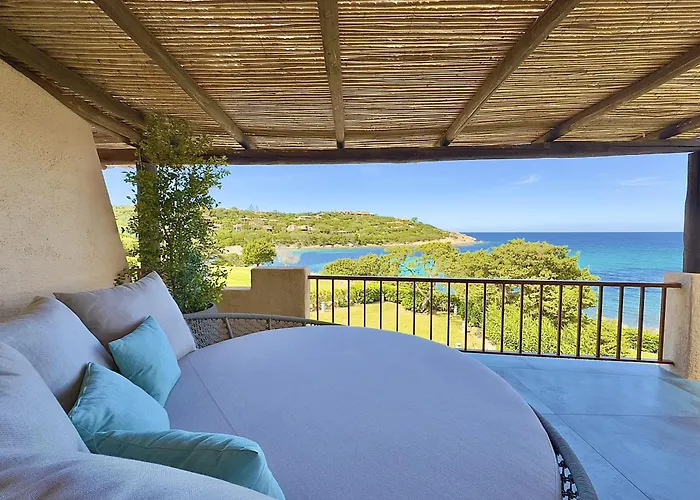 Apartment Luxury Seafront - Access - Parking & Wifi - By Coral *