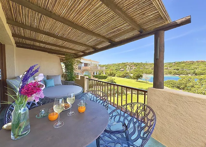 Apartment Luxury Seafront - Access - Parking & Wifi - By Coral Porto Cervo