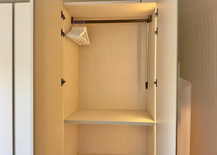 Apartment Luxury Seafront - Access - Parking & Wifi - By Coral Porto Cervo