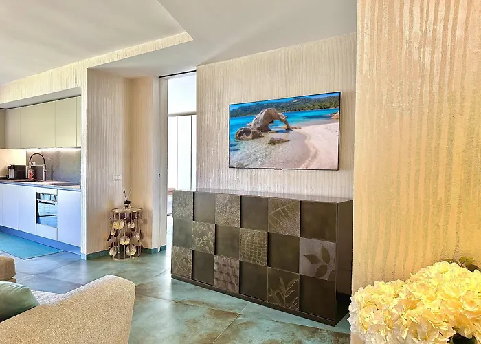 Luxury Seafront - Access - Parking & Wifi - By Coral Porto Cervo