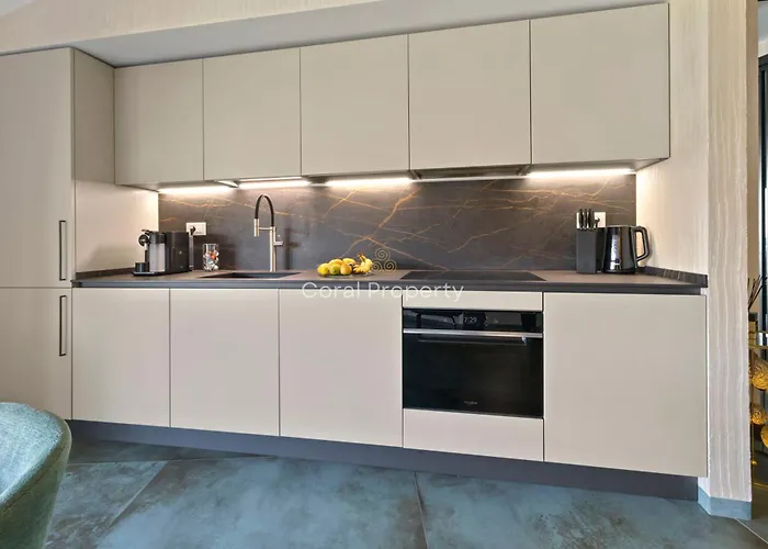 Luxury Seafront - Access - Parking & Wifi - By Coral * Porto Cervo